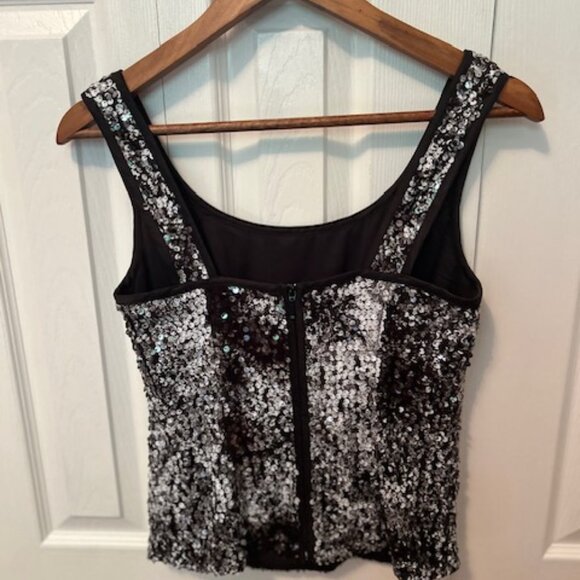 Sequin shell in black, gray and silver in size small - Picture 2 of 5